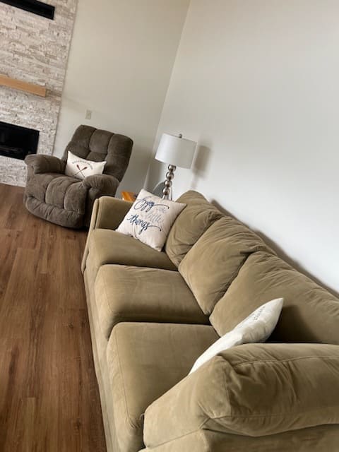 12535793879_13236592309_1_1696264129550