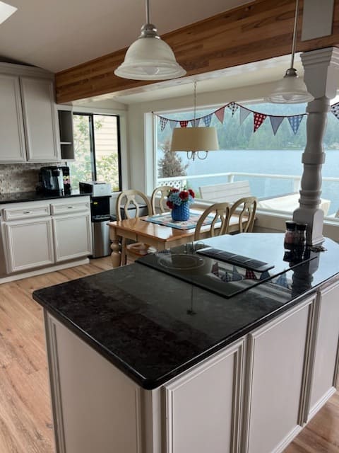 12535793879_13236592309_3_1696264129397