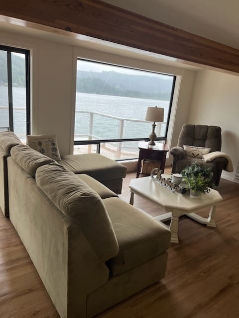 12535793879_13236592309_4_1696264129313